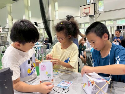 亞東科技大學舉辦「出發吧！瑞芳區冒險營2」 豐富學童暑期生活 推廣多元學習與環保意識圖片