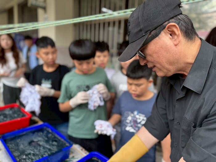 1150422廣福科學營-王仁傑藝術家帶我們一起製做藍染