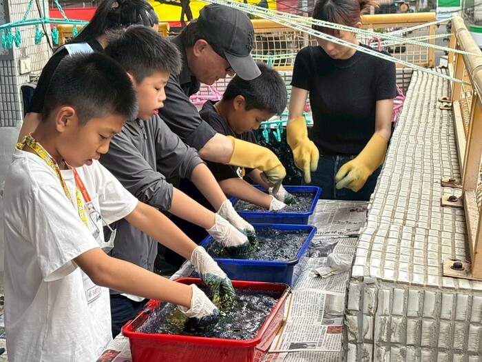 1150422廣福科學營-王子欣設計師教我們如何製作美麗的染布