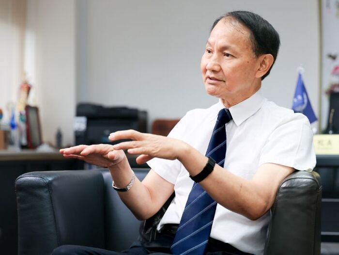 亞東科大校長 黃茂全圖片