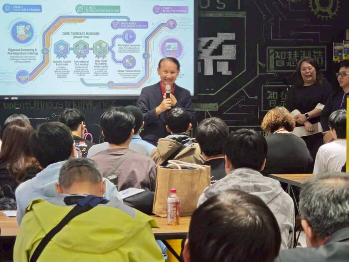 1150328行前培訓課程-亞東科技大學黃茂全校長致詞