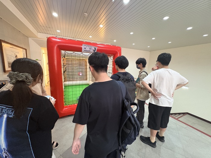 1150911社團博覽會-新生觀摩無人機足球體驗