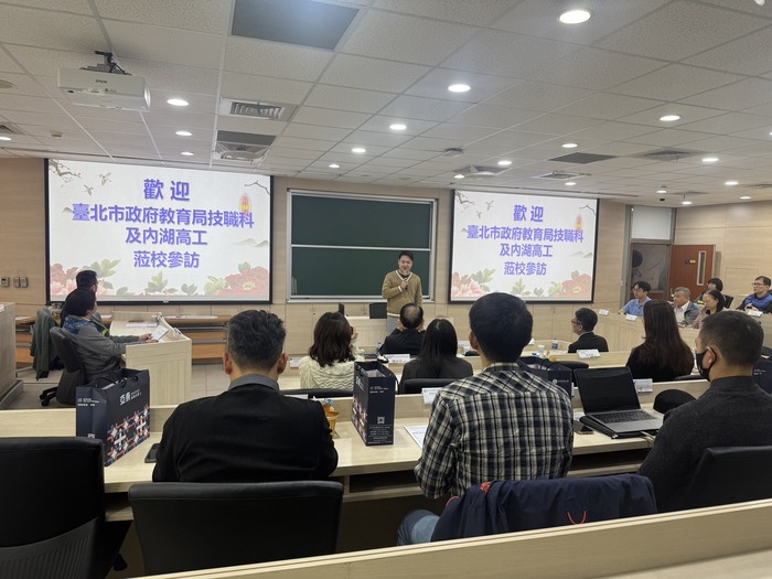 1150204內湖高工策略聯盟_台北市教育局技職科陳秉熙科長致詞