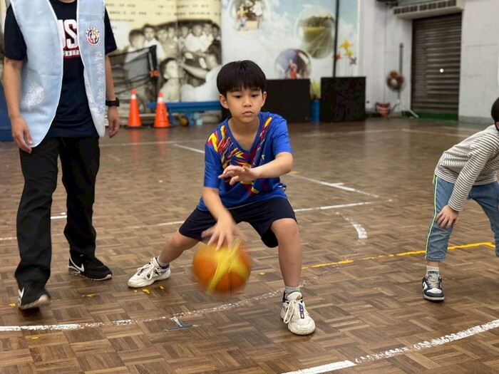 20260429新竹國小籃球營_看我的姿勢超帥氣