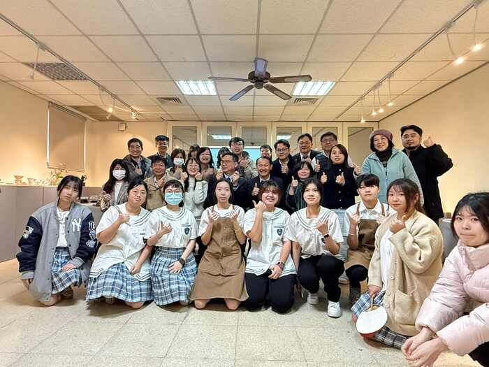 1150309鶯歌工商捐贈儀式-鶯歌工商陶工科第27屆師徒制暨畢業成果展