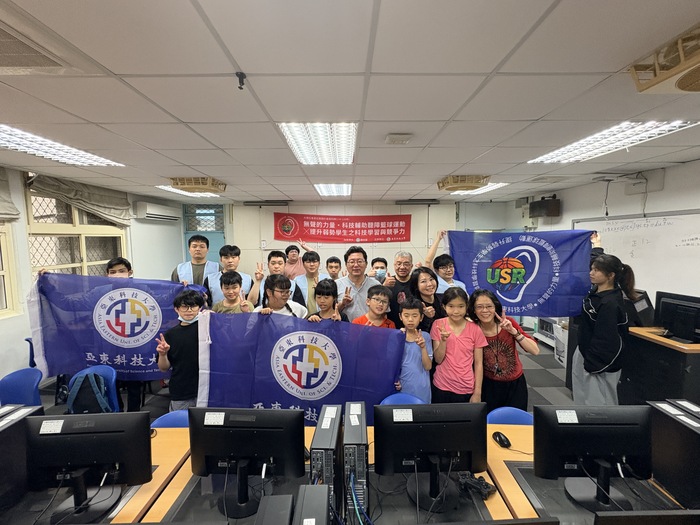 1150415力行國小弱勢科學營-力行國小校長來給大家勉勵