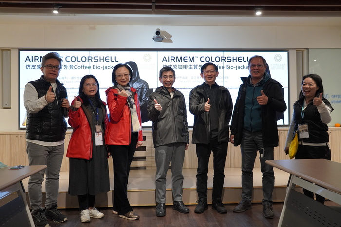 亞東科大偕同新北高工參訪聚紡增進實務知能