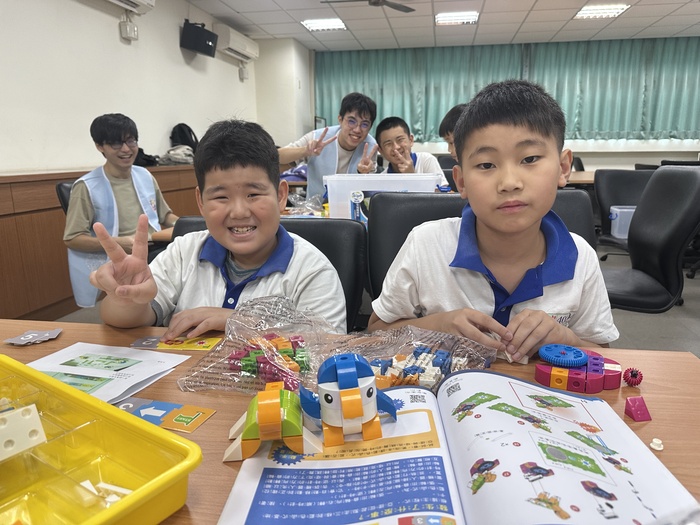 1150511中山國小弱勢科學營-今天上課真的很有趣