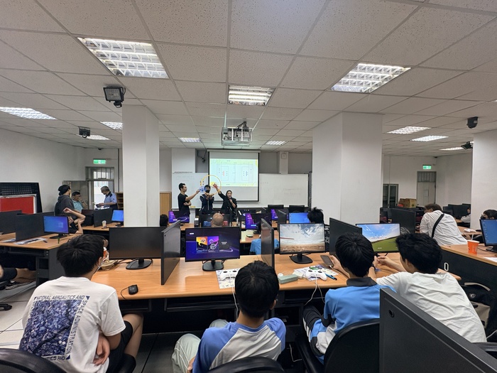 1150523【2026亞東通訊盃國三無人機足球體驗暨3+2+2N 新五專班說明會】_無人機裁判講解無人機足球基本規則