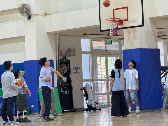 1150409新竹特教科學營-看我跳投跳得多高！